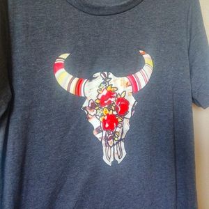 Miss Look Heather Grey Shirt with Bull Skull logo